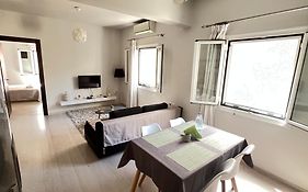 S&E New Port Apartment